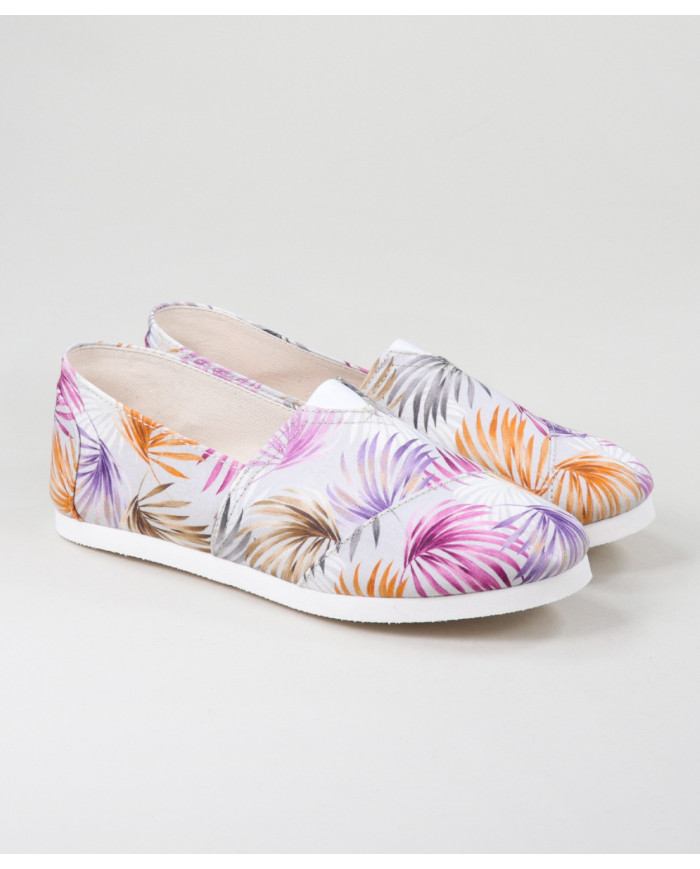 Alpercatas de Senhora Ginova às Flores