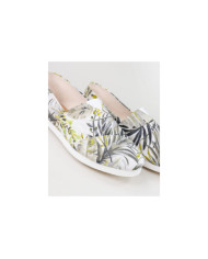 Alpercatas de Senhora Ginova às Flores