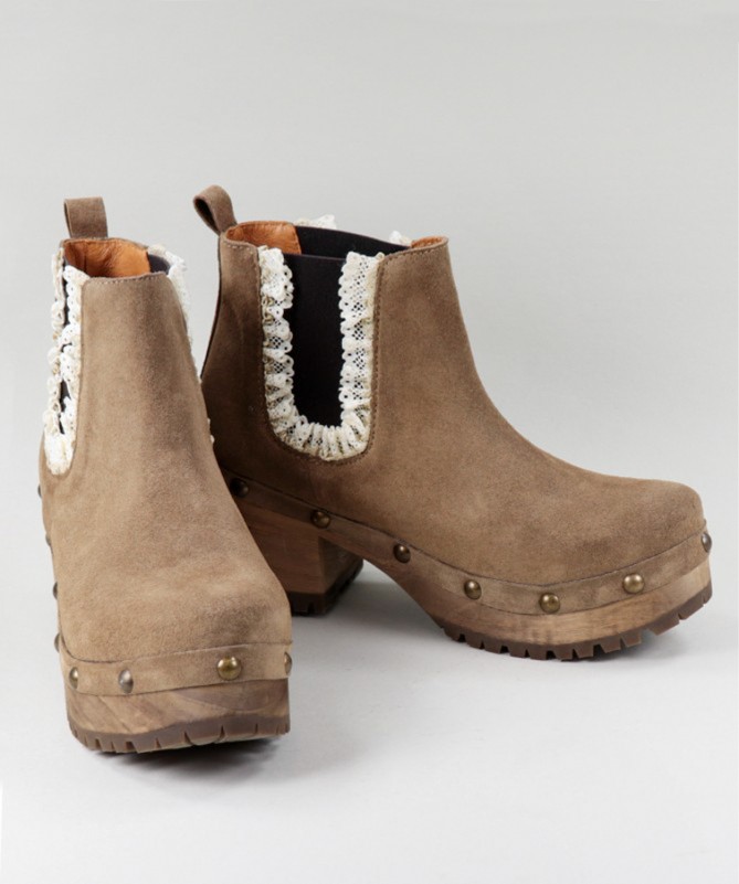 Botas de Mulher Ginova com Renda