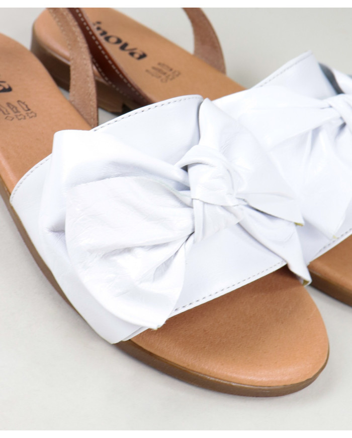 Sandals by Senhora Ginova with Laço