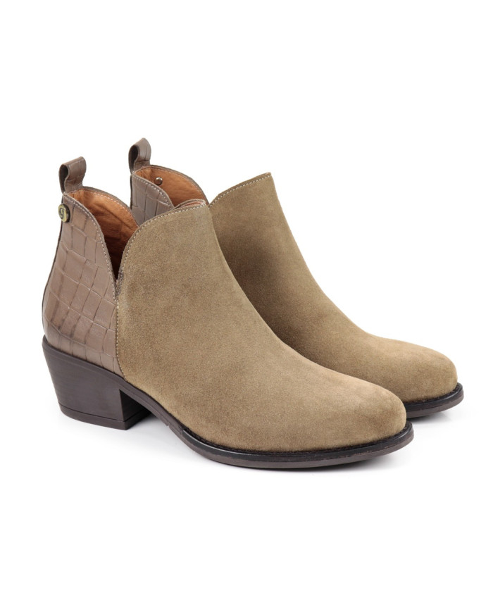 Taupe Boots of Women's Medium Heel