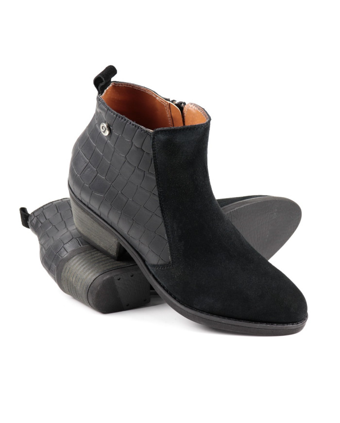 Botim Preta Salto Médio Ginova em Camurça