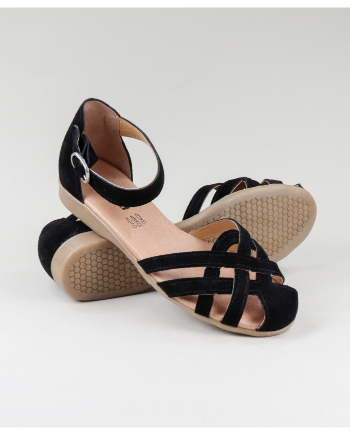 Black sandals of Lady Ginova in Camurça