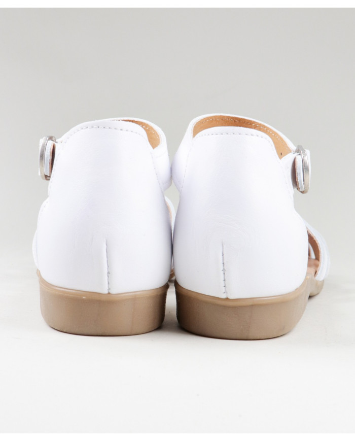 White Sandals by Mrs. Ginova in Camurça