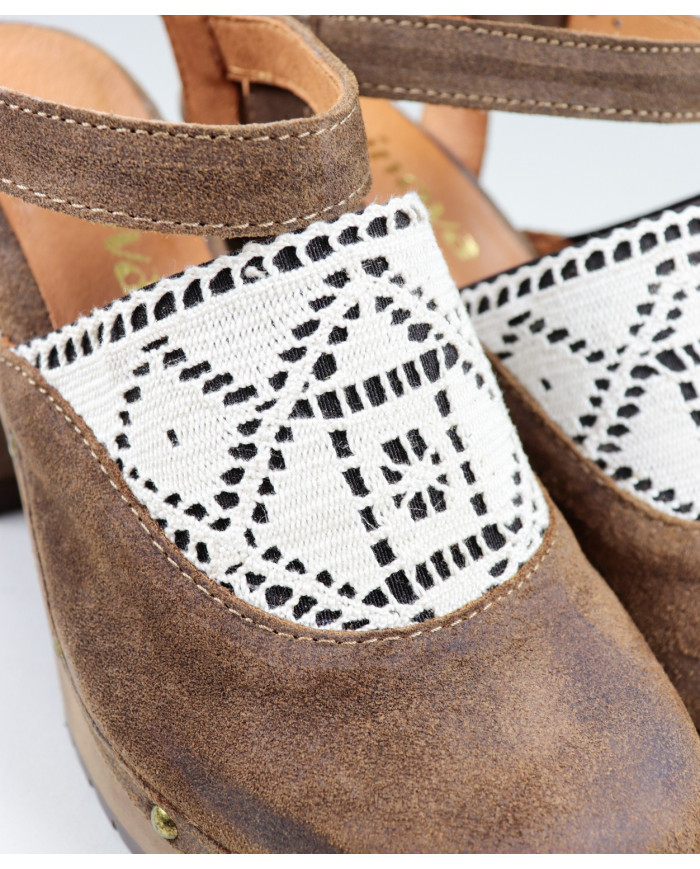 Sandalia de Madame Ginova con Lace