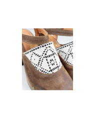 Camel de Senhora Ginova Sandal with Lace