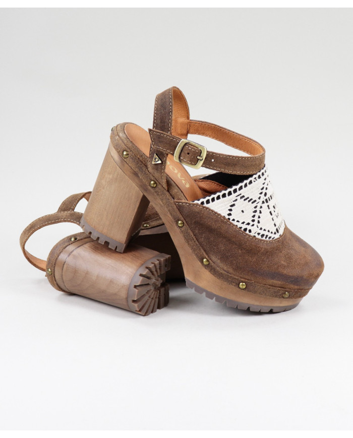 Camel de Senhora Ginova Sandal with Lace