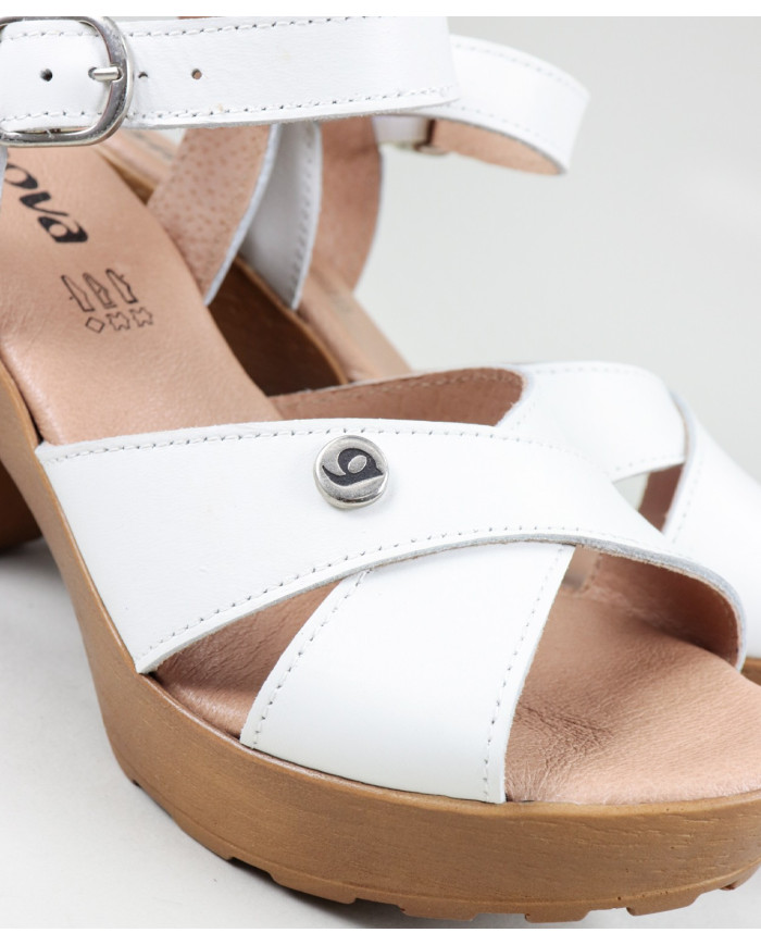 Sandalias de Madame Ginova con Cross Strips