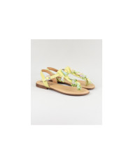 Yellow sandals of Lady Ginova with Berloques