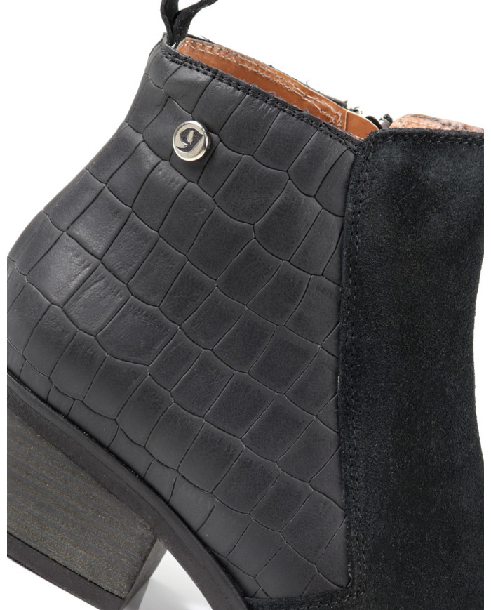 Ginova Middle Jump Buttons in Camurça