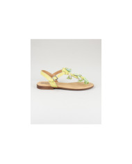 Yellow sandals of Lady Ginova with Berloques