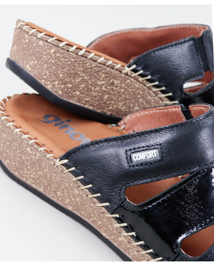 Comfortable Slippers of Lady Ginova in Black