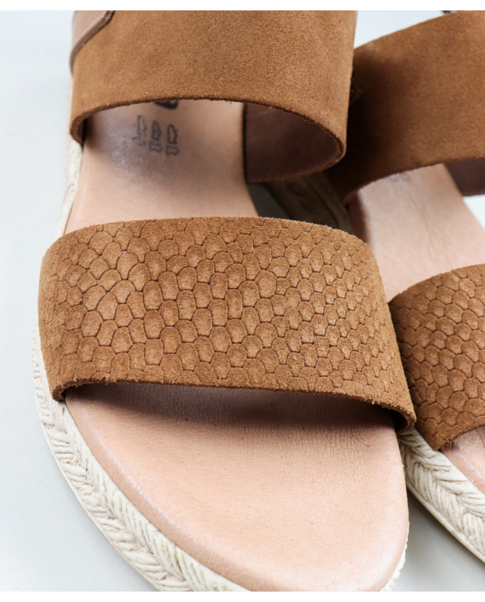 Camel de Senhora Ginova Sandals with Strips