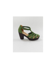 Green Sandals by Senhora Ginova in Camurça