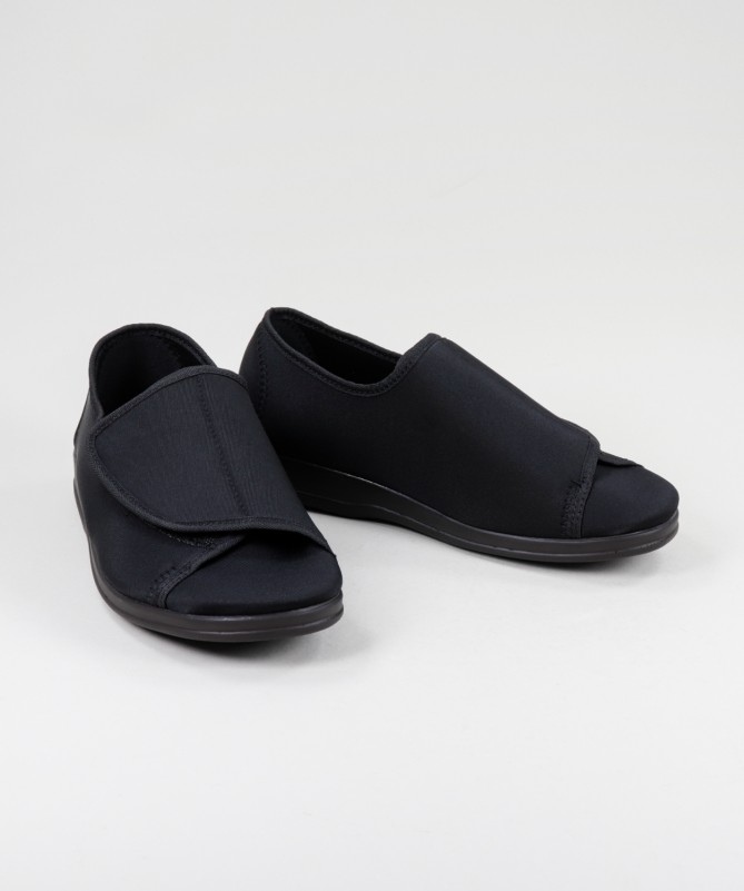 Comfort Shoes for Ladies with Wide Opening Velcro