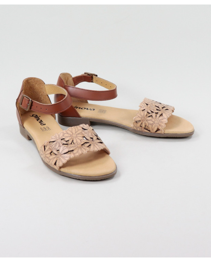 Camel de Senhora Ginova Sandals to Flowers