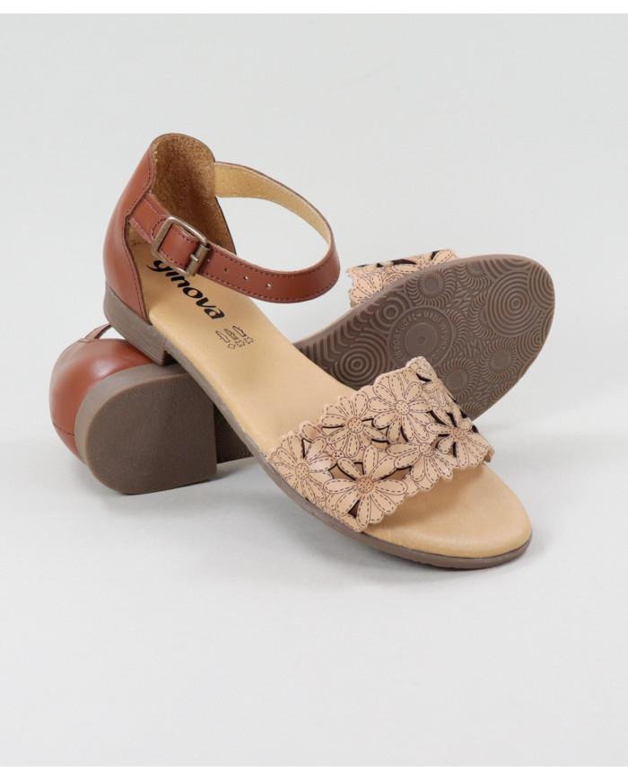 Camel de Senhora Ginova Sandals to Flowers