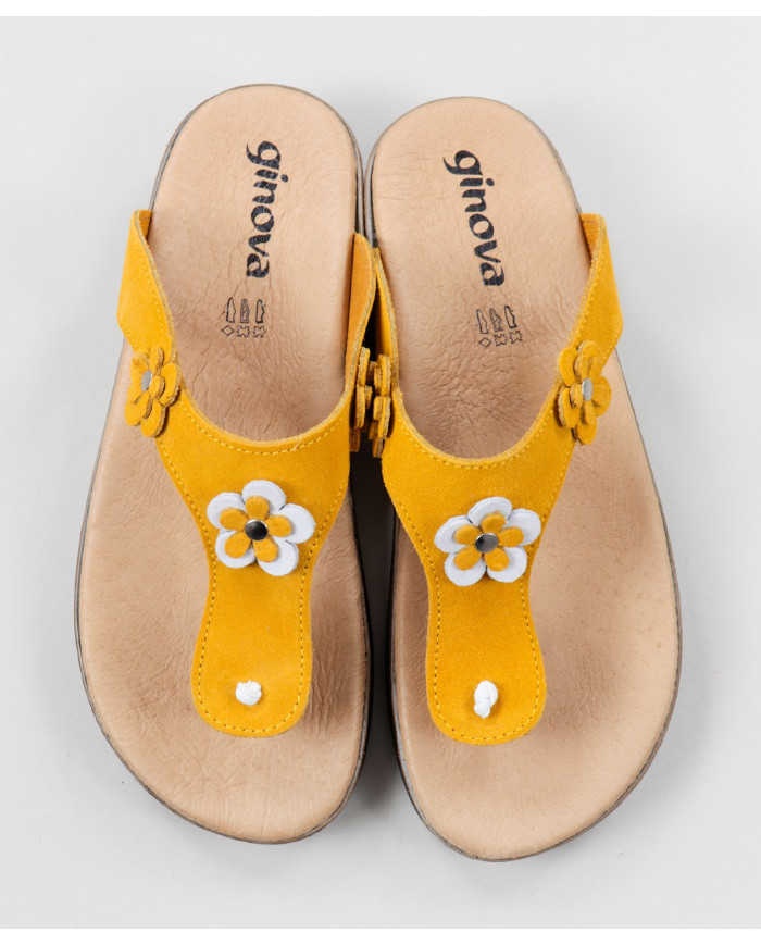 Chinelos de Senhora Ginova com Flor Decorativa