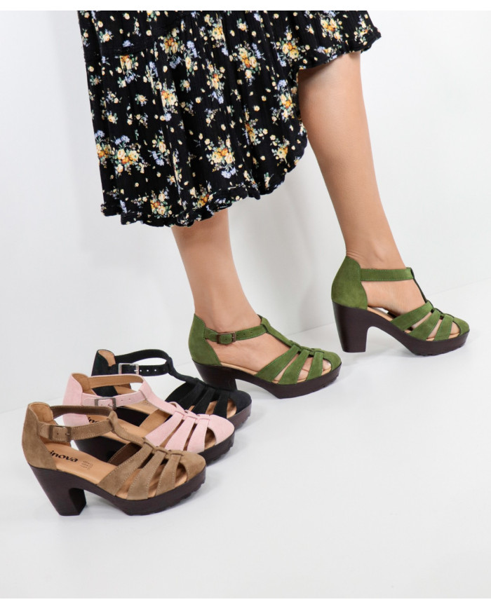 Sandals by Senhora Ginova in Camurça