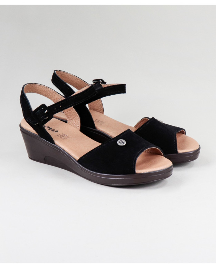 Lady Ginova Sandals with Adjustable Strip