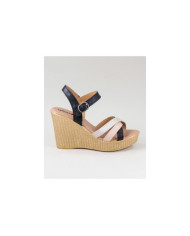 Black Sandals and Rose of Lady Ginova with Strips