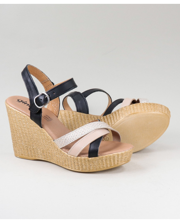 Black Sandals and Rose of Lady Ginova with Strips