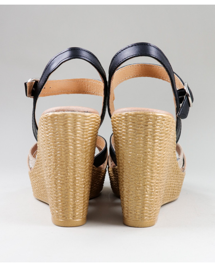 Black Sandals and Rose of Lady Ginova with Strips