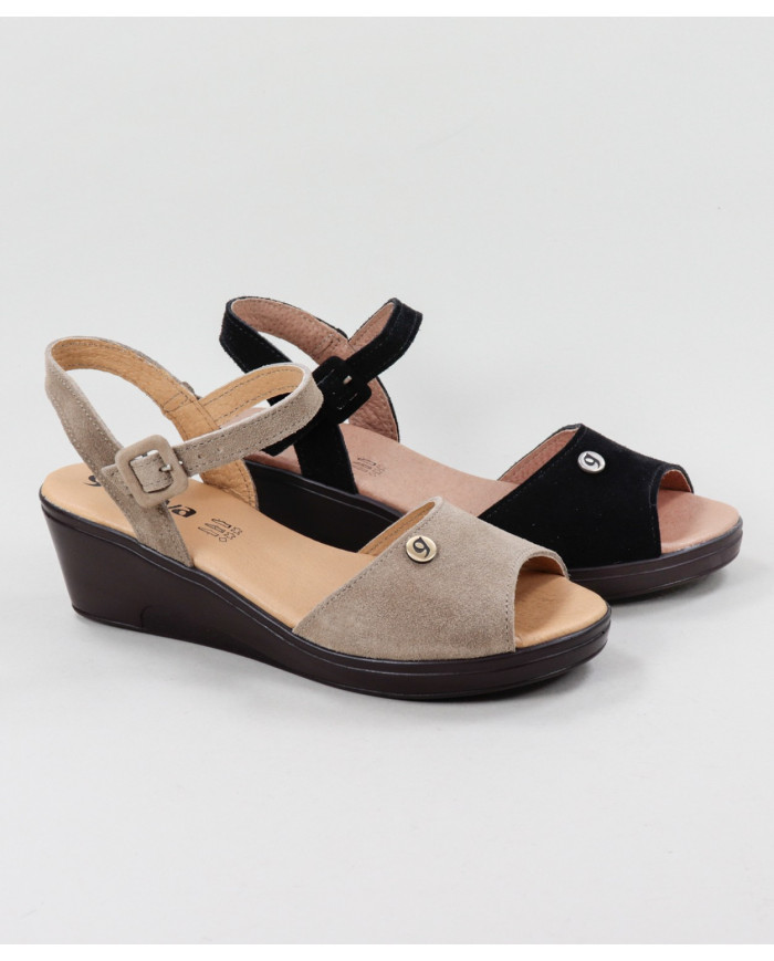 Lady Ginova Sandals with Adjustable Strip
