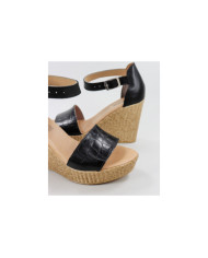 Sandals by Senhora Ginova with Strip Recorded