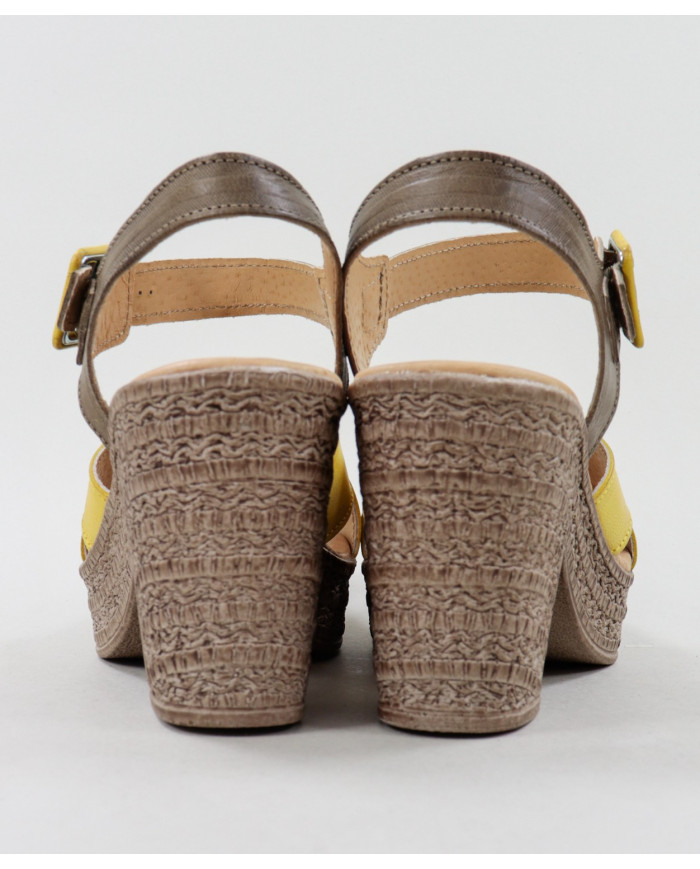 Lady Ginova Sandals with Two Tons