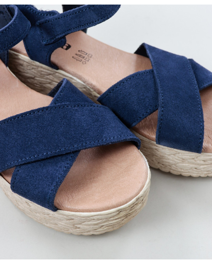 Blue Sandals by Mrs. Ginova de Tiras Cruzadas