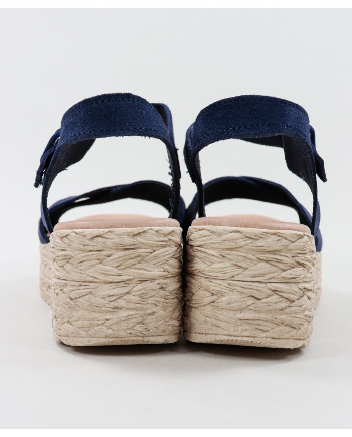 Blue Sandals by Mrs. Ginova de Tiras Cruzadas