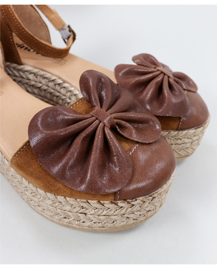 Sandals by Senhora Ginova with Laço on the Front