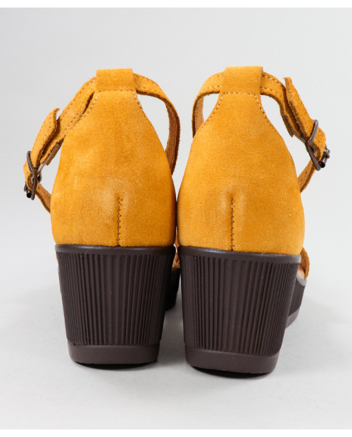Sandals by Senhora Ginova Closed Back