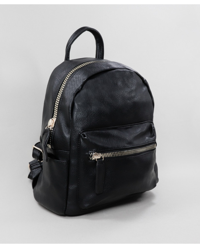 Mochila Preta com Fecho Frontal