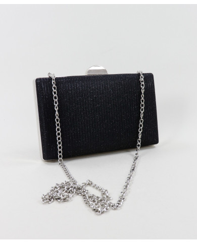 Cuna de damas en negro con cadenas