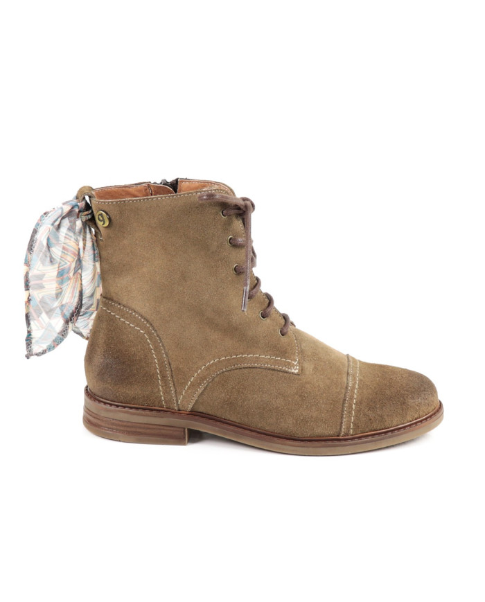 Botas Rasas Femininas Ginova com Laço