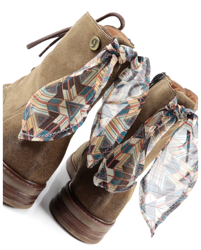 Botas Rasas Femininas Ginova com Laço