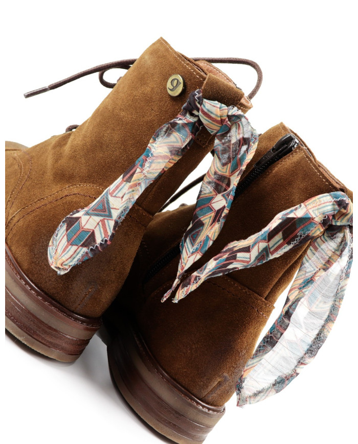 Botas Rasas Femininas Ginova com Laço