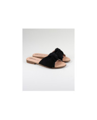 Chinelos Pretos de Senhora Ginova com Laço