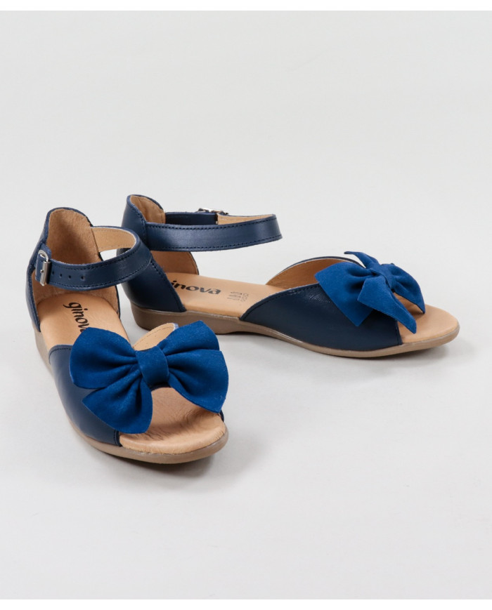 Sandals of Lady with Lace on the Front