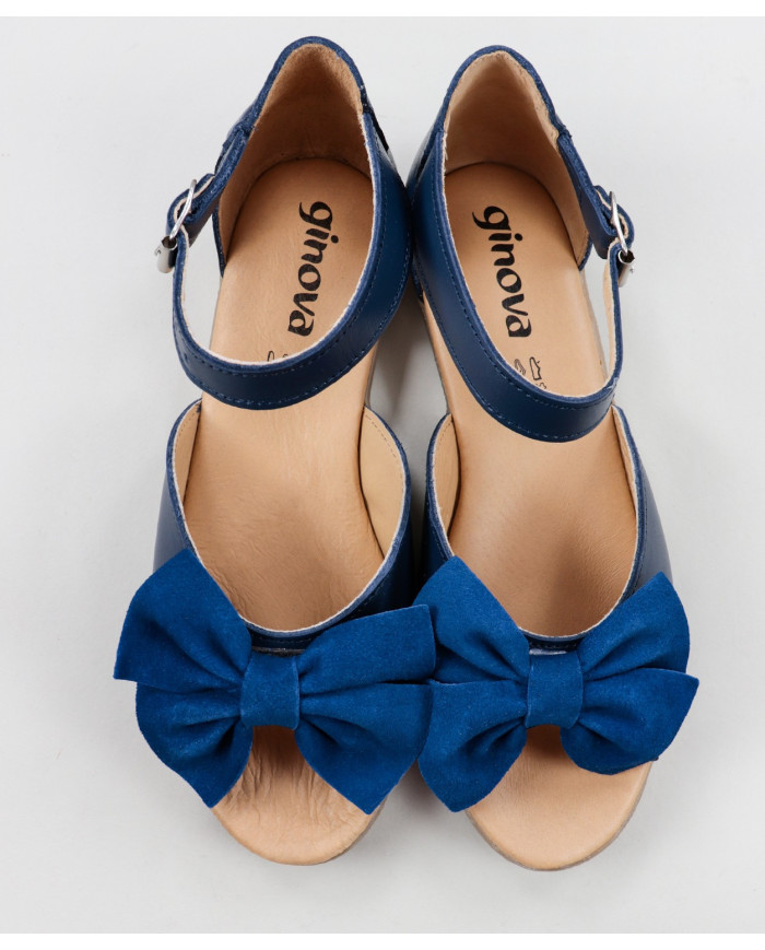 Sandals of Lady with Lace on the Front