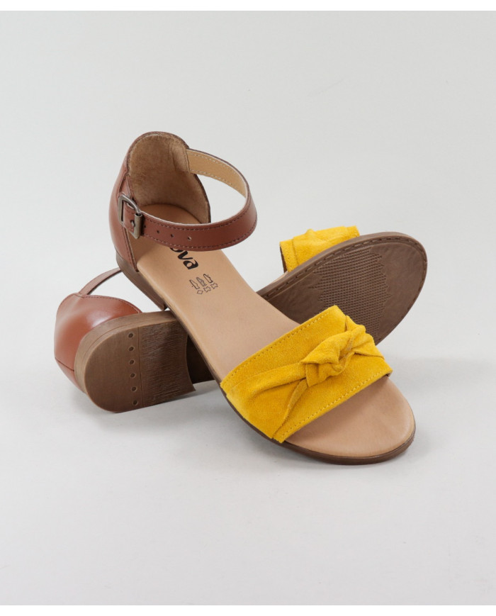 Sandals by Senhora Ginova with Noo in the Strip