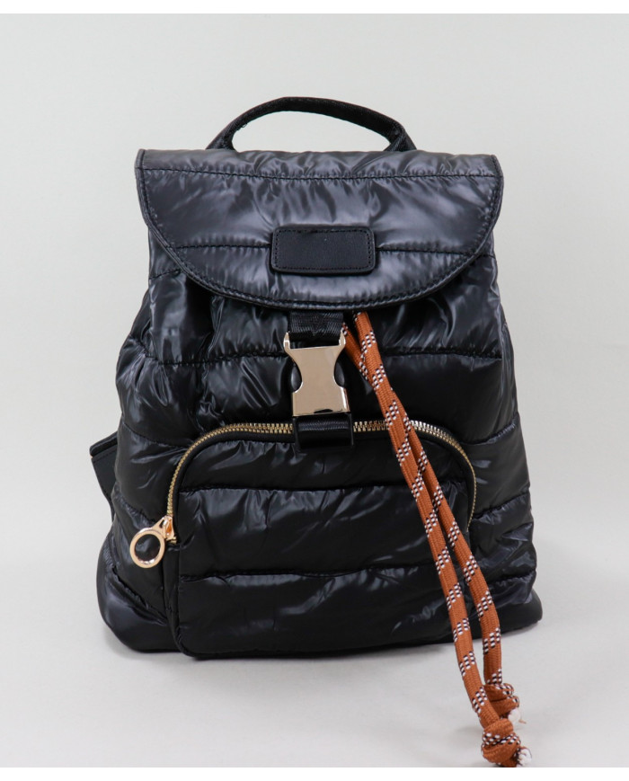 Mochila Preta Acolchoada com Bolso