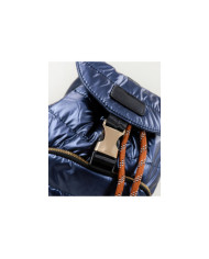 Mochila azul despejada