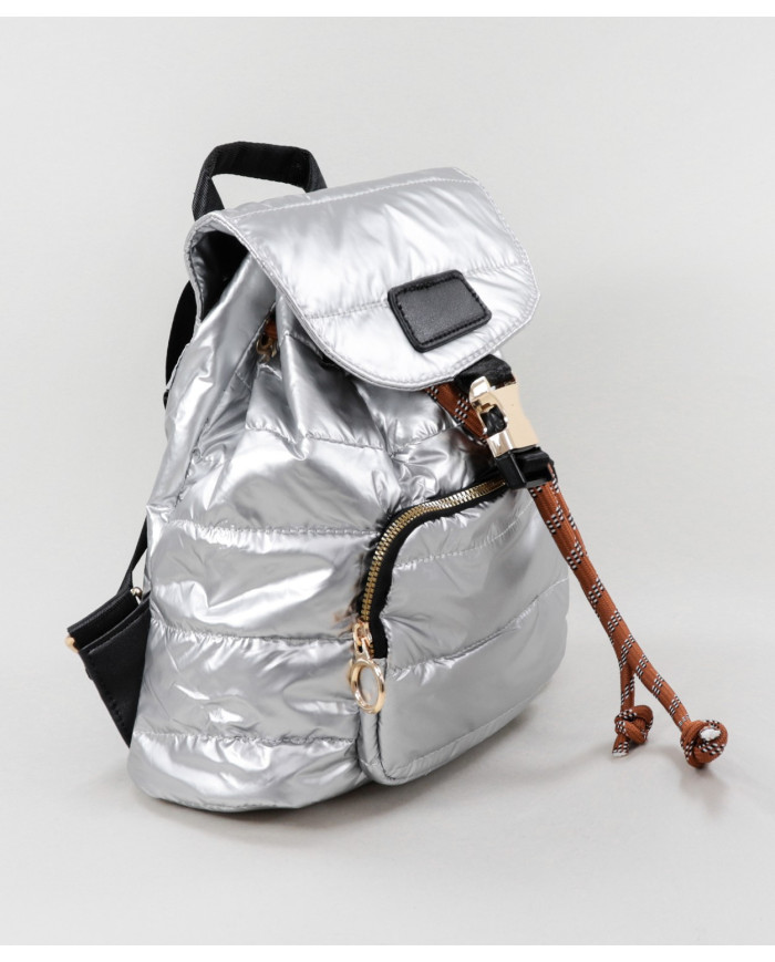 Mochila Prata Acolchoada com Bolso