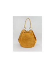 Mala Bucket Round Mustard en la piel