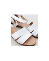 Sandals of Lady Ginova Simple