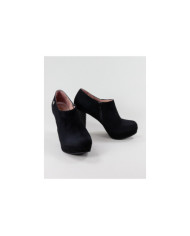 Botins Pretos de Salto Alto Ginova Elegantes