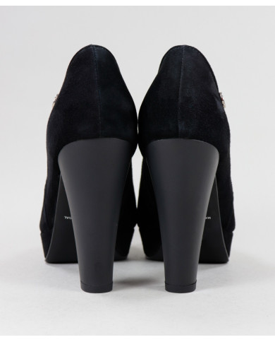 Botins Pretos de Salto Alto Ginova Elegantes